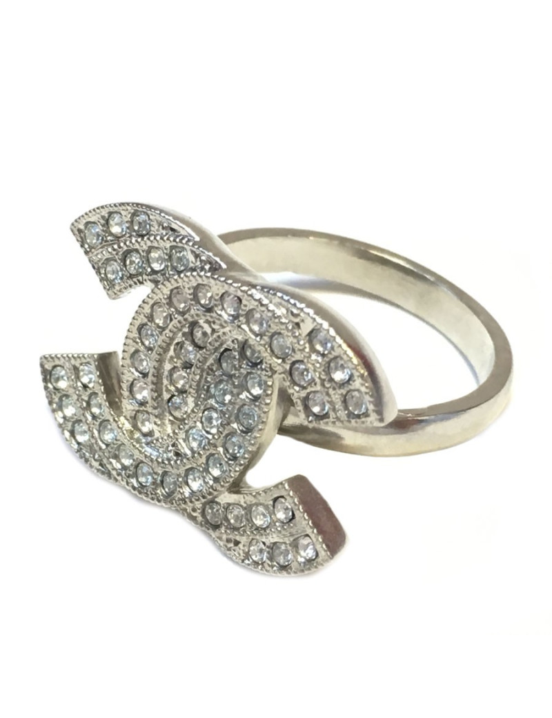 CHANEL CC T53 ring in silver metal and rhinestones