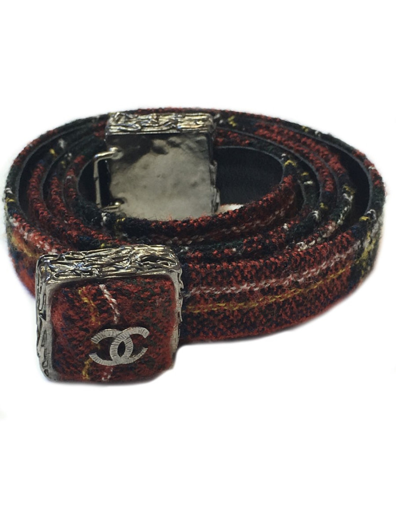xxx Ceinture "Paris-Edimbourg" CHANEL en tissu écossais rouge