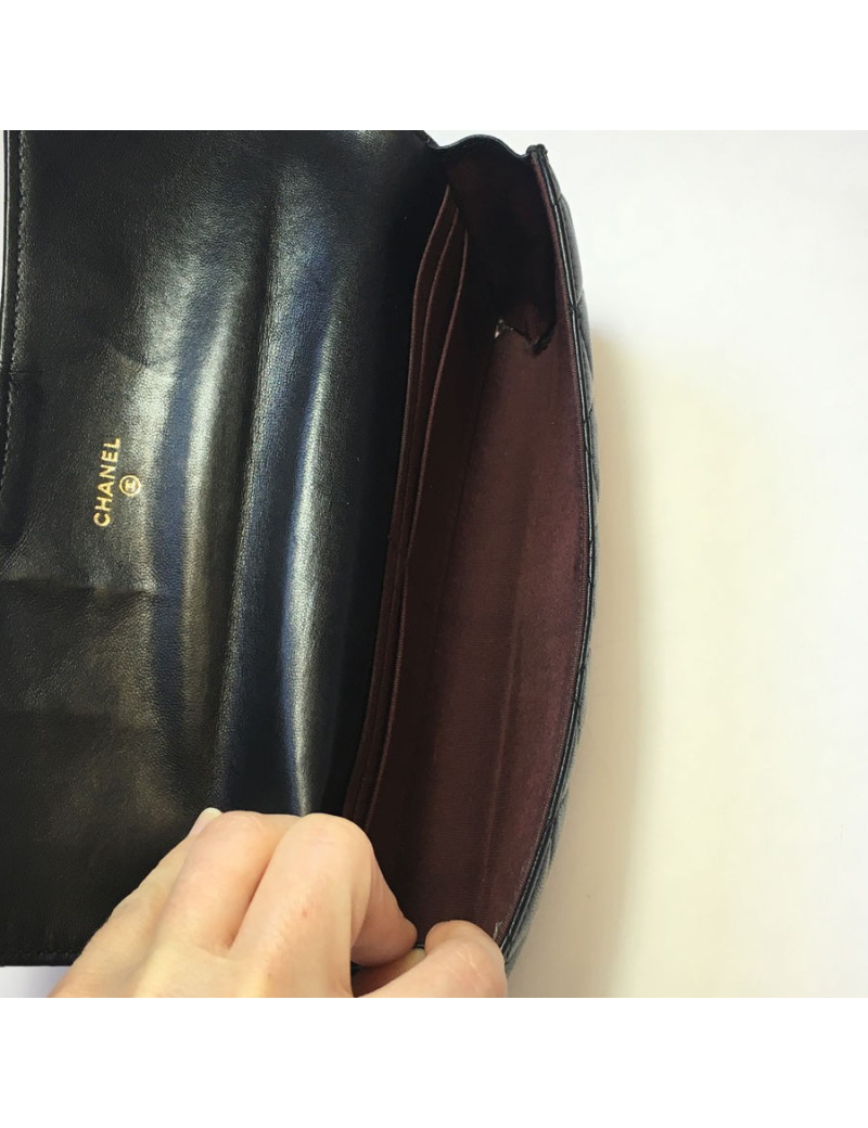CHANEL black quilted leather pouch