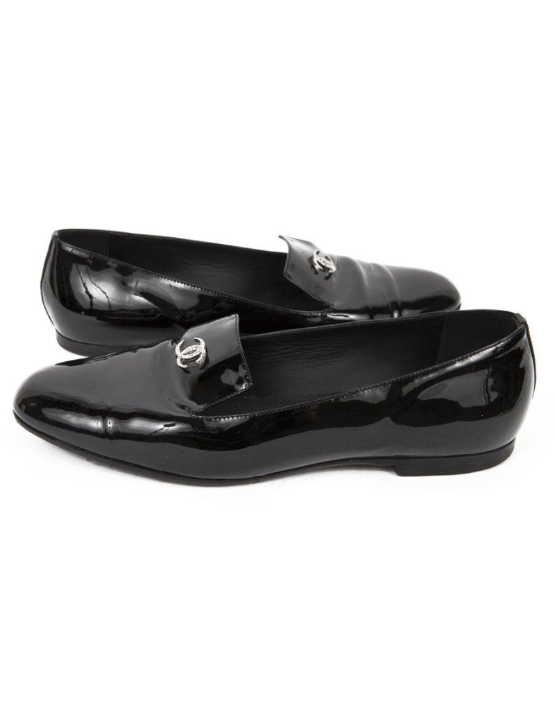 Moccasins t 39.5 CHANEL Black patent leather