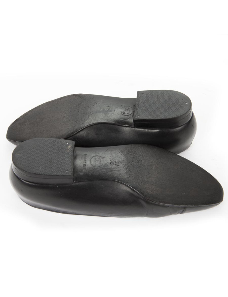 CHANEL T 37 black leather ballerinas