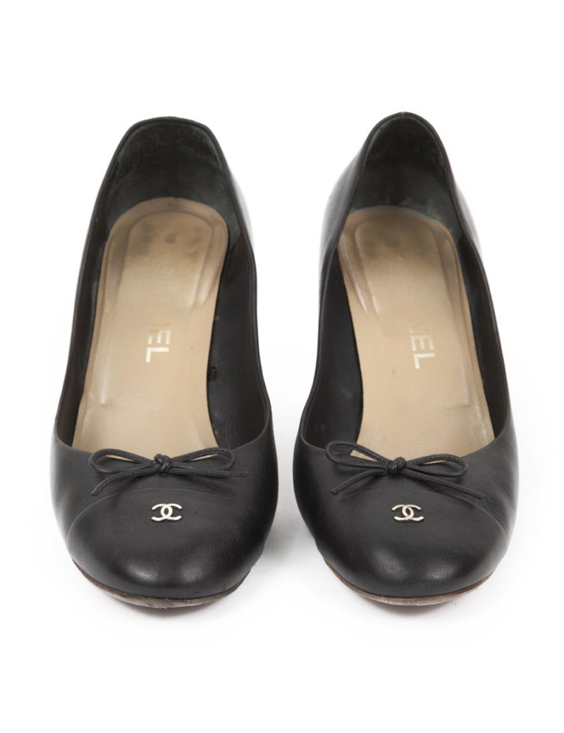 CHANEL T 39 shoes black leather