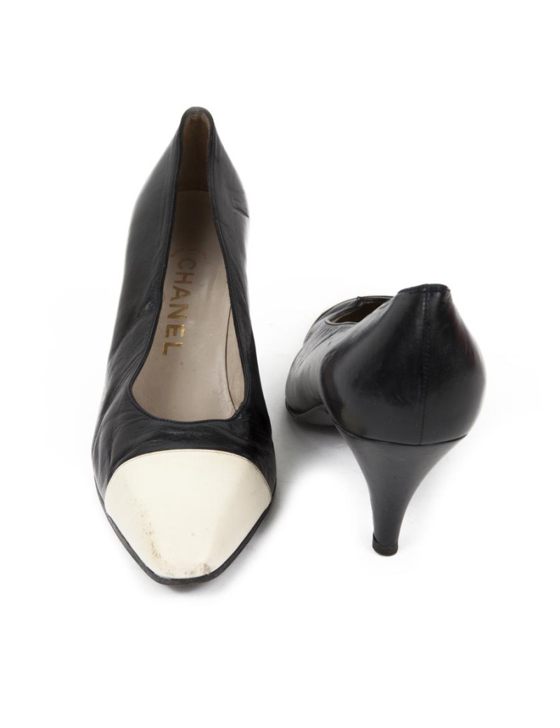 Escarpins CHANEL T 37 cuir bleu marine et écru 