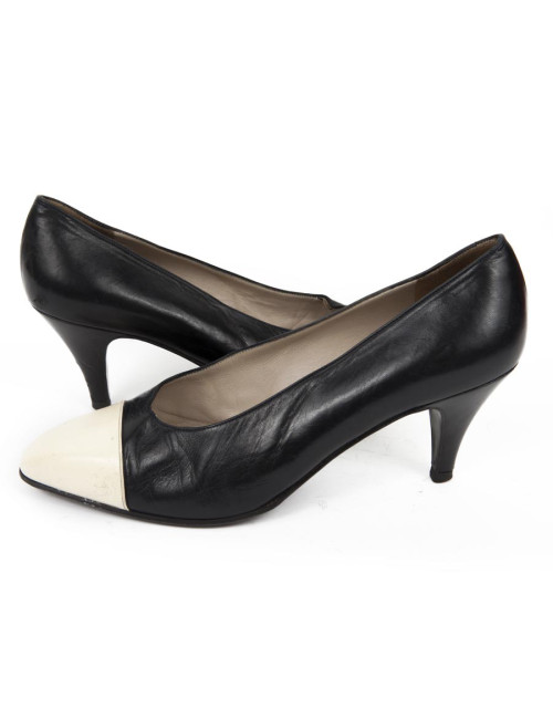 Escarpins CHANEL T 37 cuir bleu marine et écru 