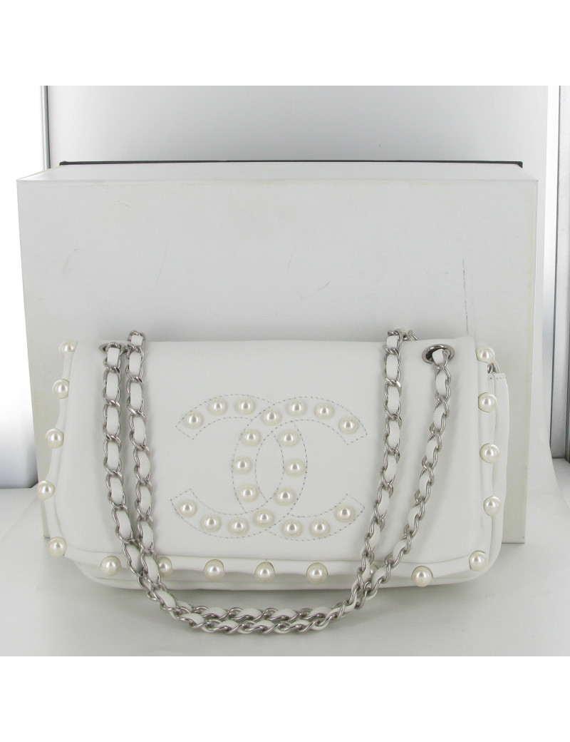 Sac cuir blanc perles nacrées CHANEL
