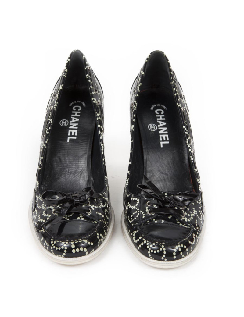 Escarpins CHANEL  t 39 en cuir verni bleu marine