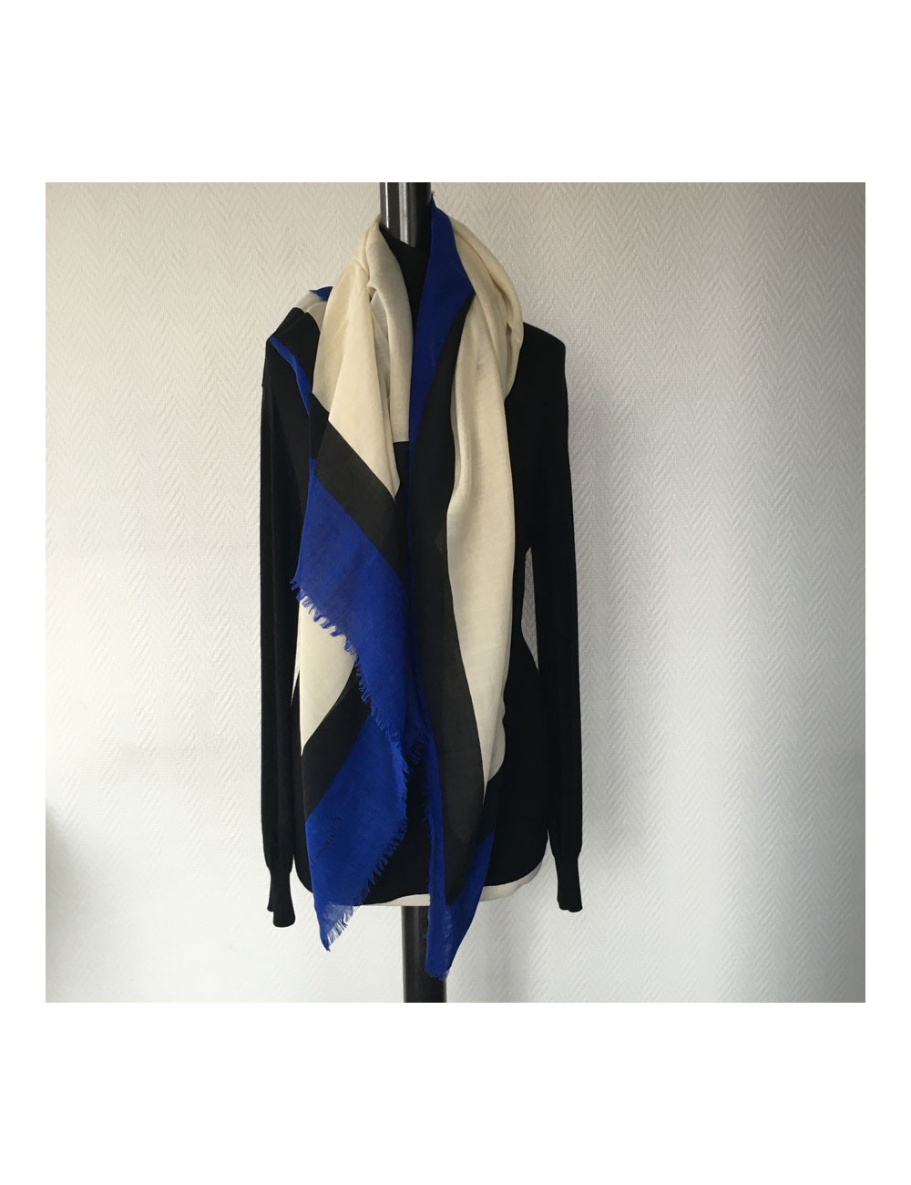 CHRISTIAN DIOR shawl in wool and silk