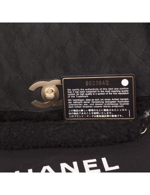 CHANEL black Shearling and golden chain bag 