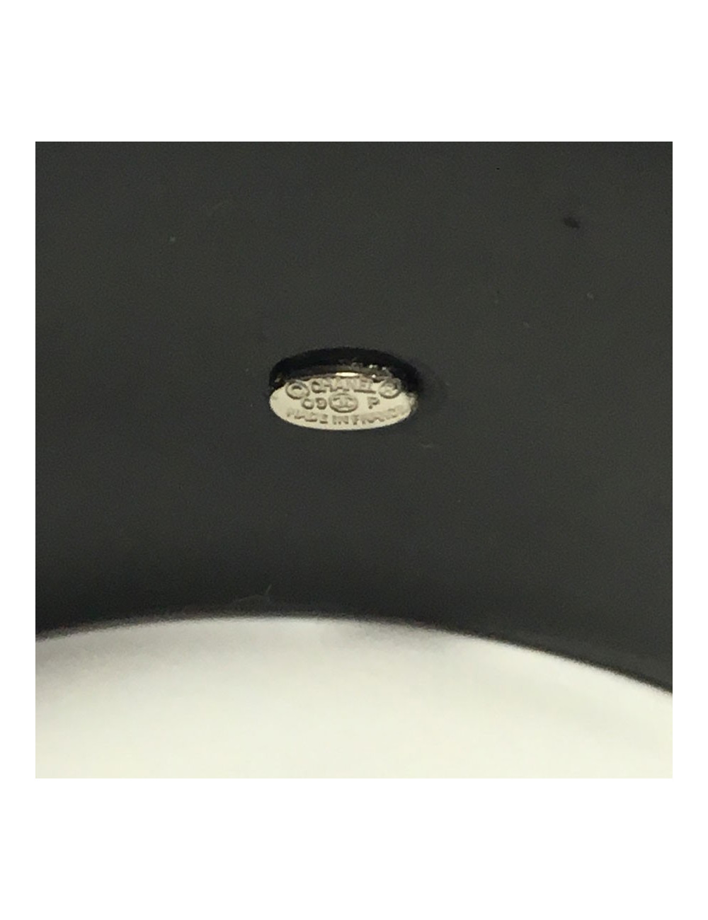 xxx Bracelet CHANEL noir et métal argent