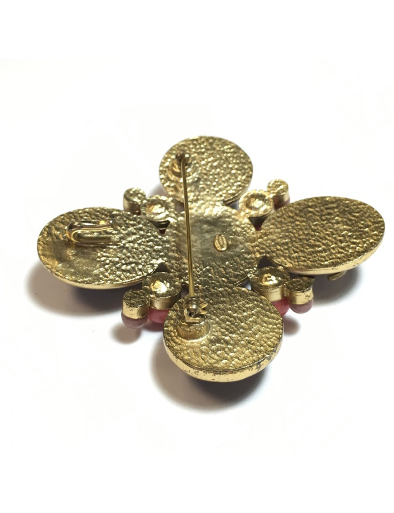 Broche CHANEL en métal doré et pâte de verre violette