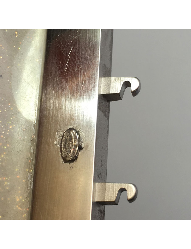 xxx Manchette CHANEL en plexi transparent pailleté blanc et rose