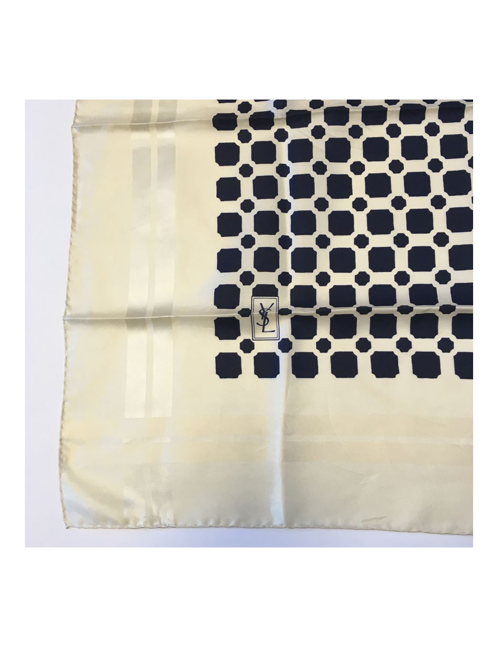 Foulard YSL YVES SAINT LAURENT en soie ivoire et bleu marine