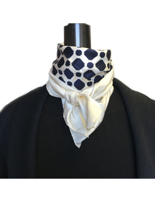 Foulard YSL YVES SAINT LAURENT en soie ivoire et bleu marine