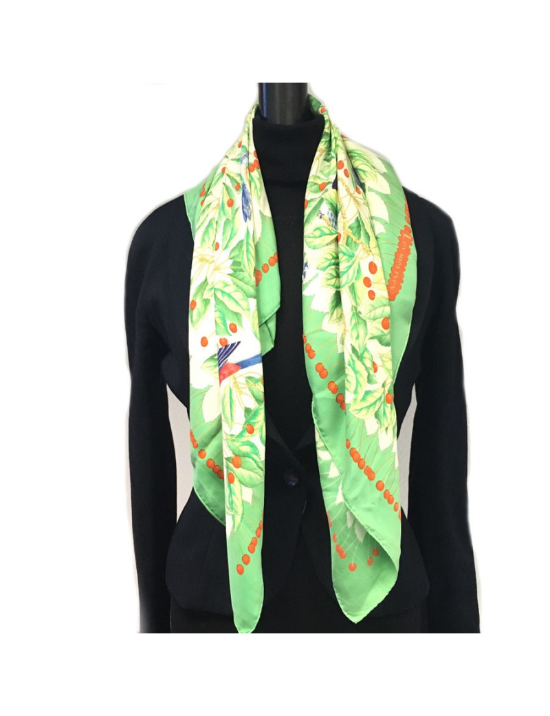 Foulard HERMES "Les Merises" en soie multicolore