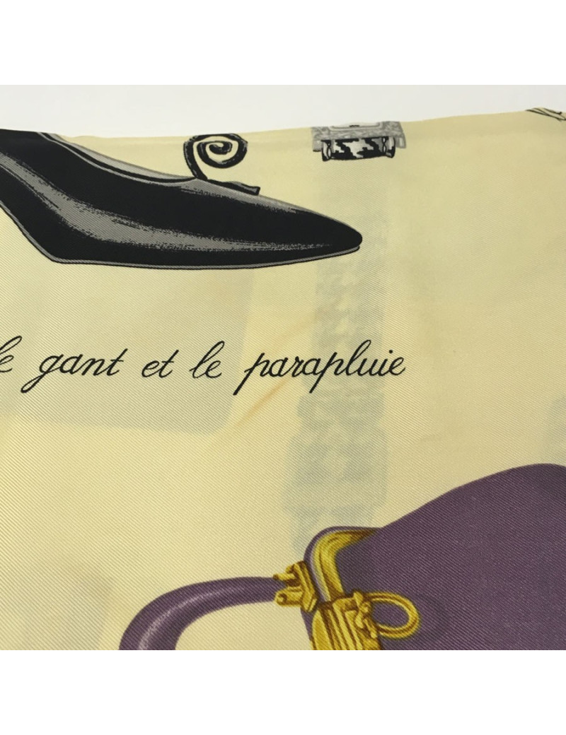 xxx Foulard CHRISTIAN DIOR en soie beige et violet