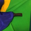 Foulard YSL YVES SAINT LAURENT en soie jaune, bleu, vert et rouge, vintage