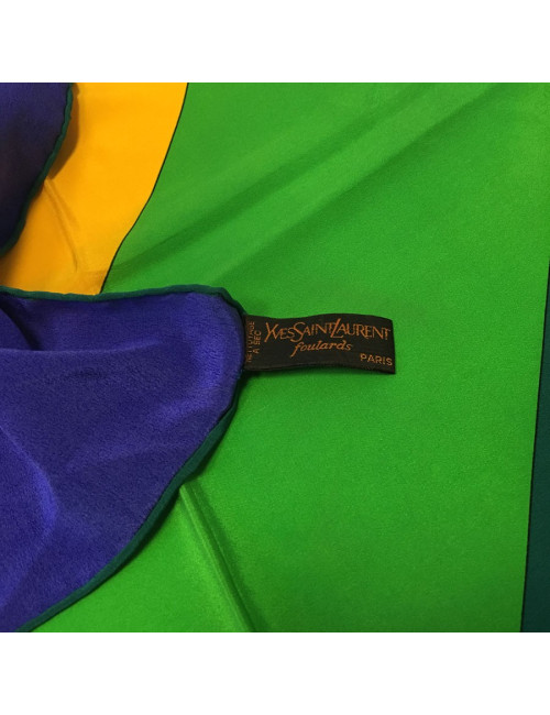 xxx Foulard YSL YVES SAINT LAURENT en soie jaune, bleu,  vert et rouge, vintage