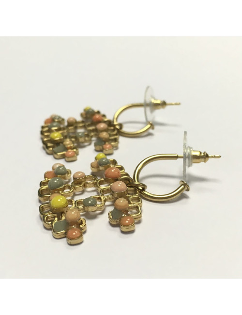 Boucles d'oreille clous CC CHANEL doré et pâte de verre multicolore