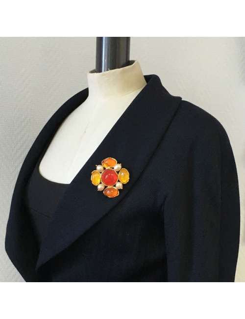 PIN YSL SAINT LAURENT Vintage gold metal, pearly beads and resin multicolor