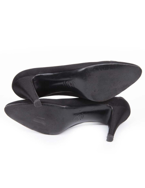 Couture Chanel T 40 pumps in black Duchess satin
