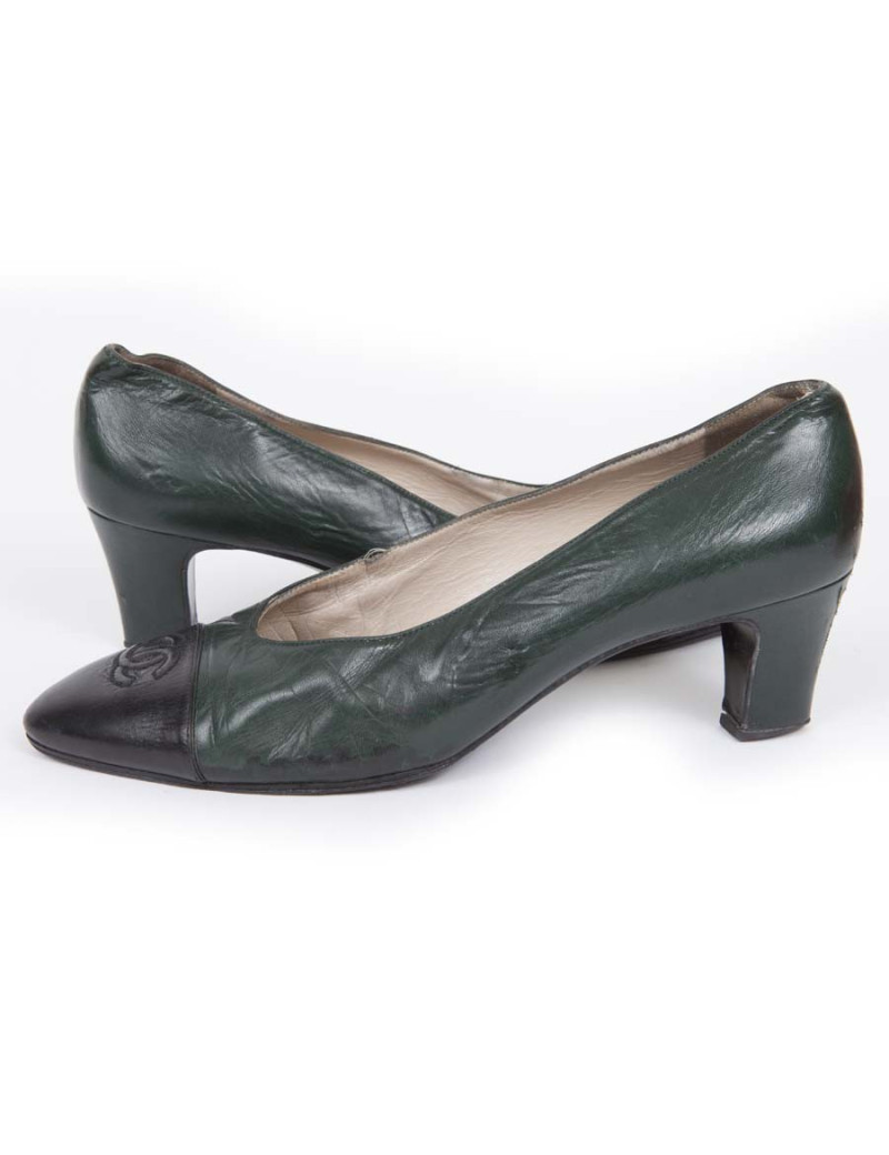 Escarpins CHANEL bicolores T,5