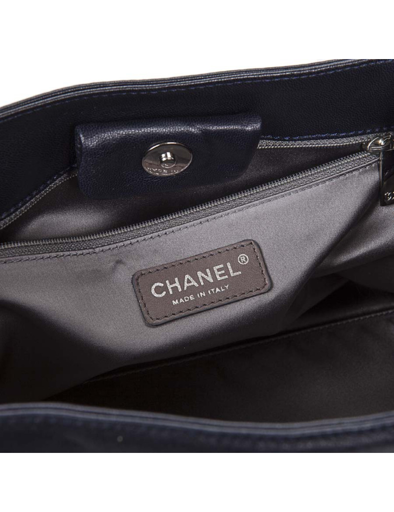 CHANEL leather smooth blue marine with Pearly beads blue electric bag