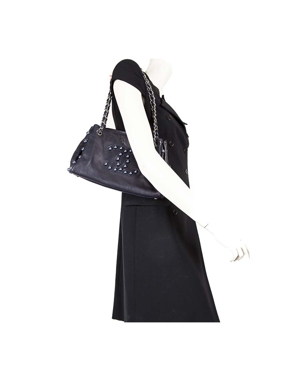 CHANEL leather smooth blue marine with Pearly beads blue electric bag