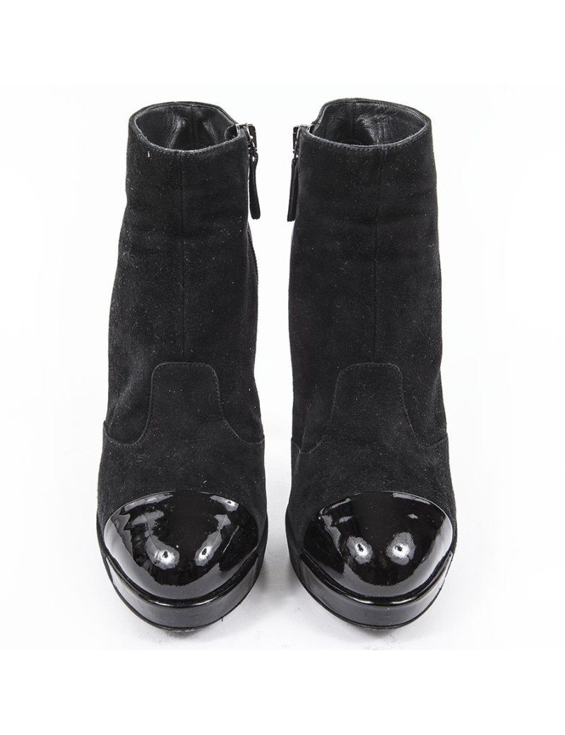 Bottines à talons CHANEL veau velours et cuir verni noir