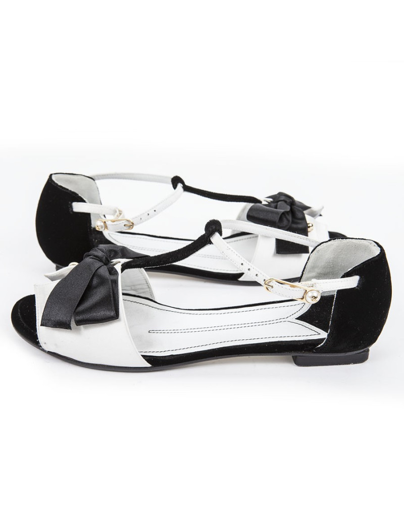 Sandales CHANEL T36 blanches et noires