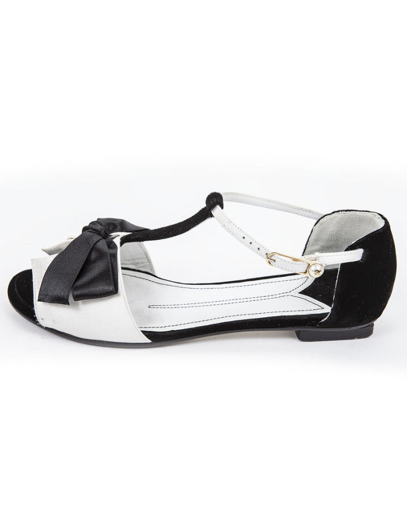 Sandales CHANEL T36 blanches et noires
