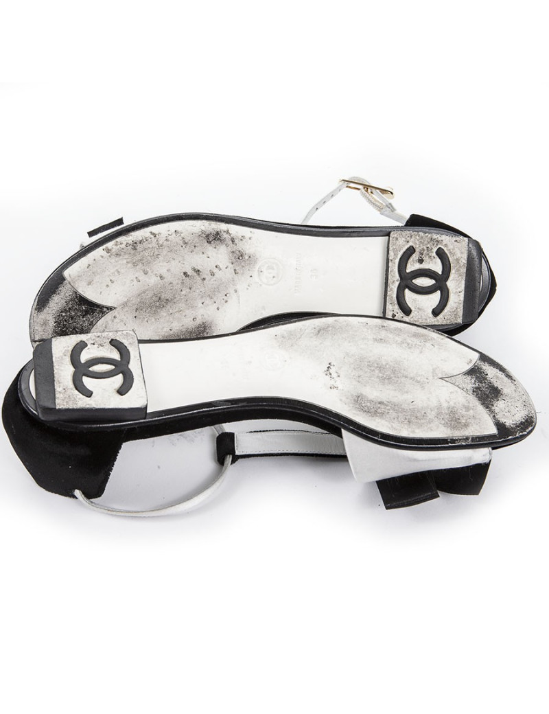 Sandales CHANEL T36 blanches et noires