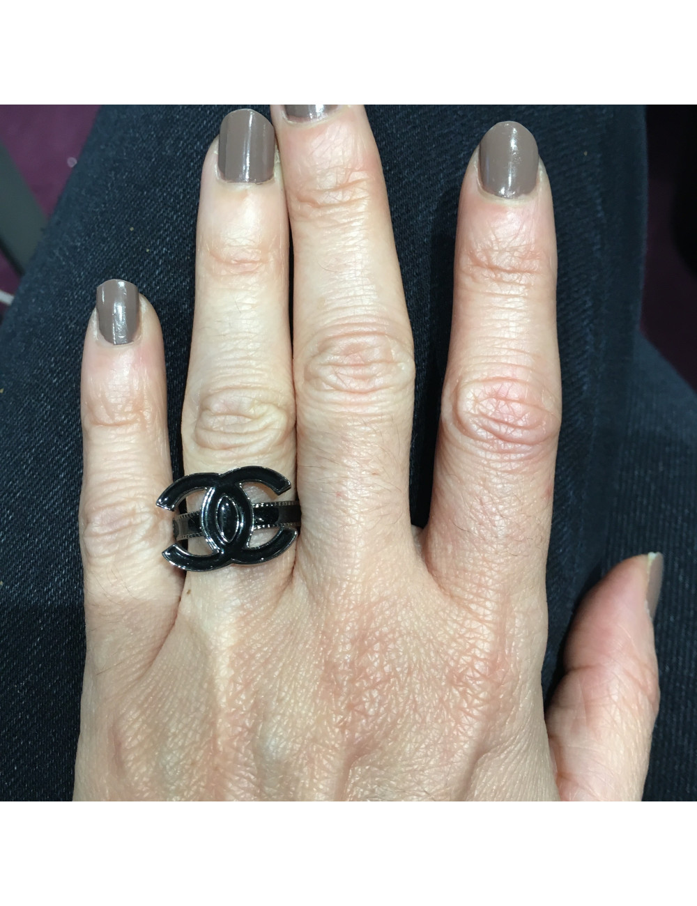 Bague CC noire CHANEL