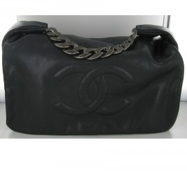 Large grained black leather CHANEL bag
