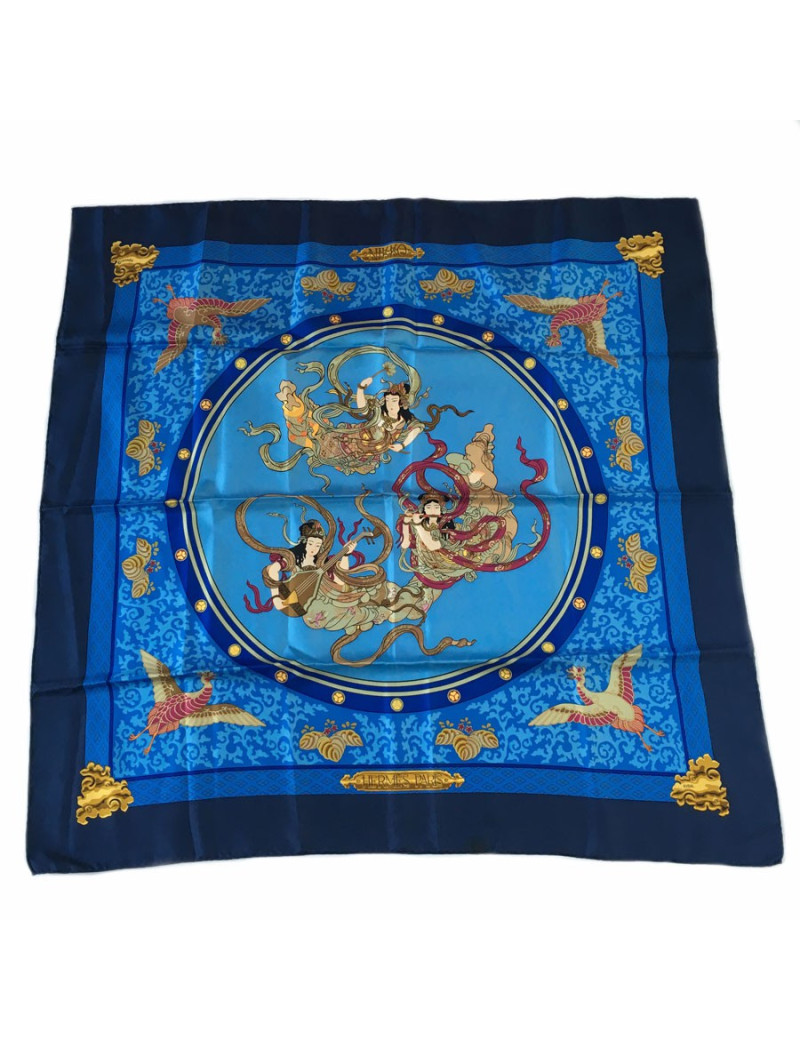 A NETTOYER Carré HERMES "NIKKO" en soie bleu
