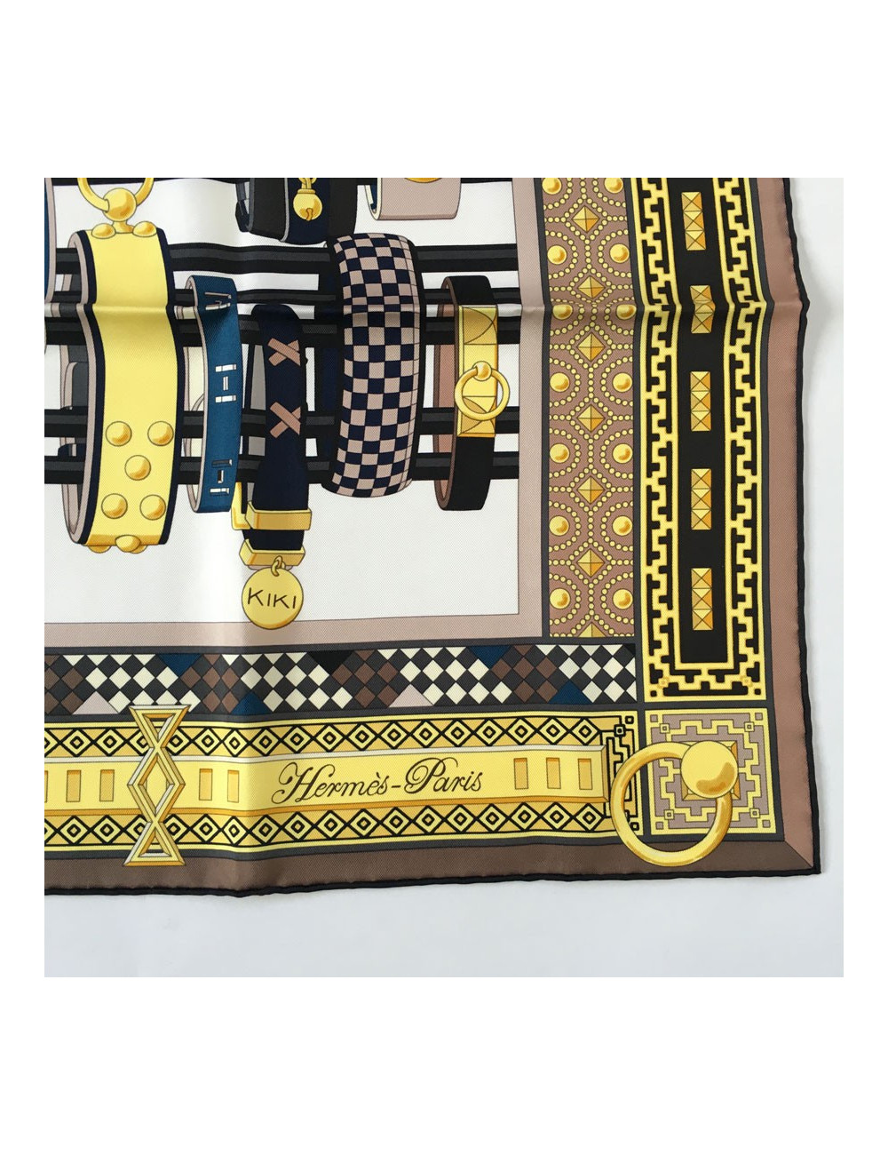 Square HERMES "Dog collars" in yellow silk
