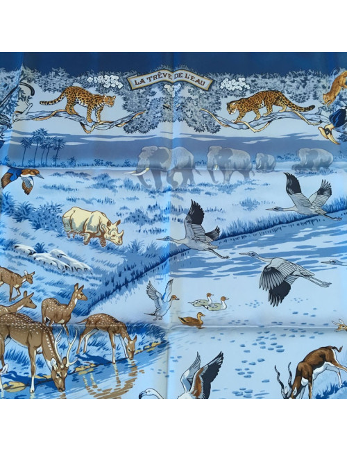 xxx Carré HERMES 'La trève de l'eau' en soie bleue