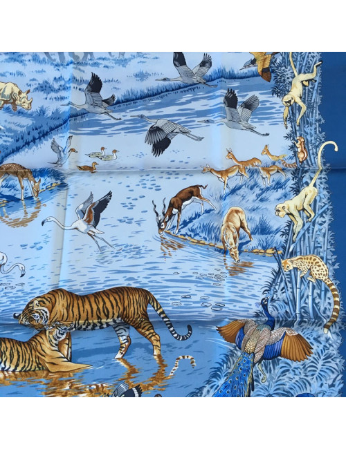 xxx Carré HERMES 'La trève de l'eau' en soie bleue