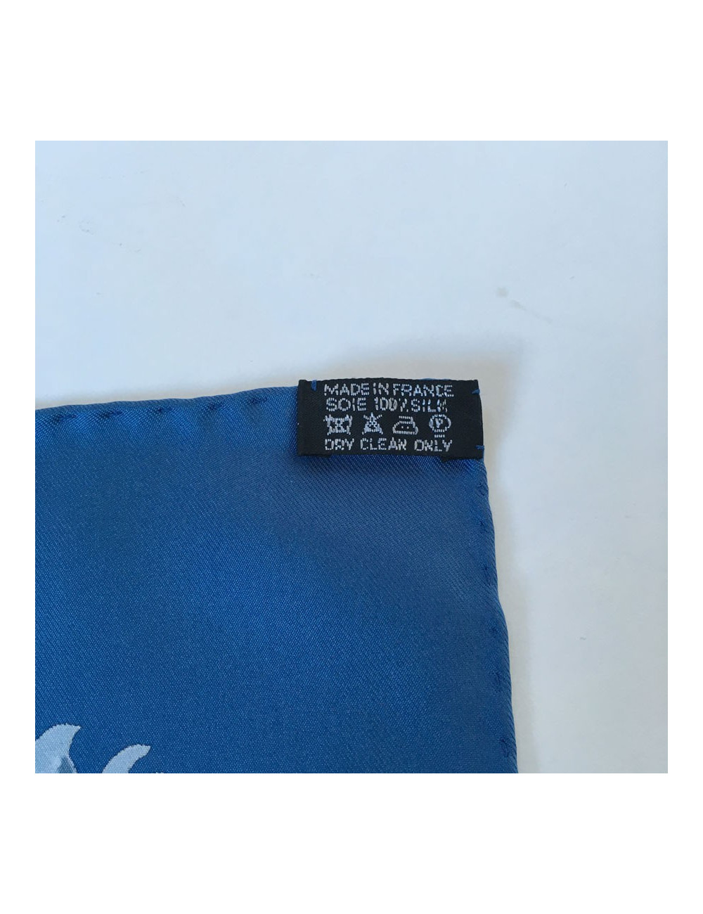 xxx Carré HERMES 'La trève de l'eau' en soie bleue