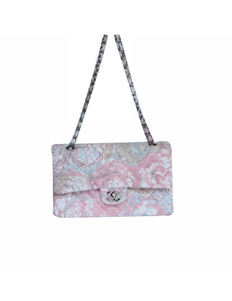Timeless CHANEL in canvas patterns camellias silver jewelry
