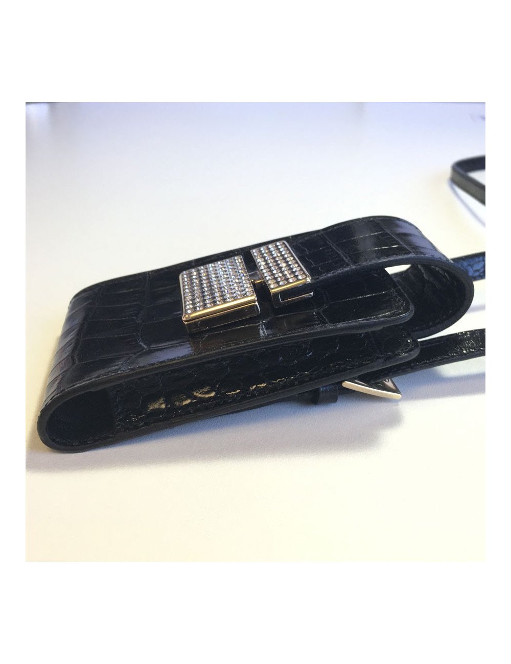 xxx Etui à cigarettes VALENTINO GARAVANI en croco verni noir et strass