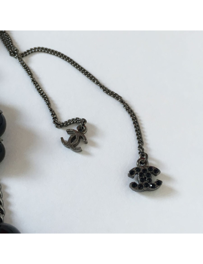 xxx Sautoir CHANEL perles noires et chaînes argentées