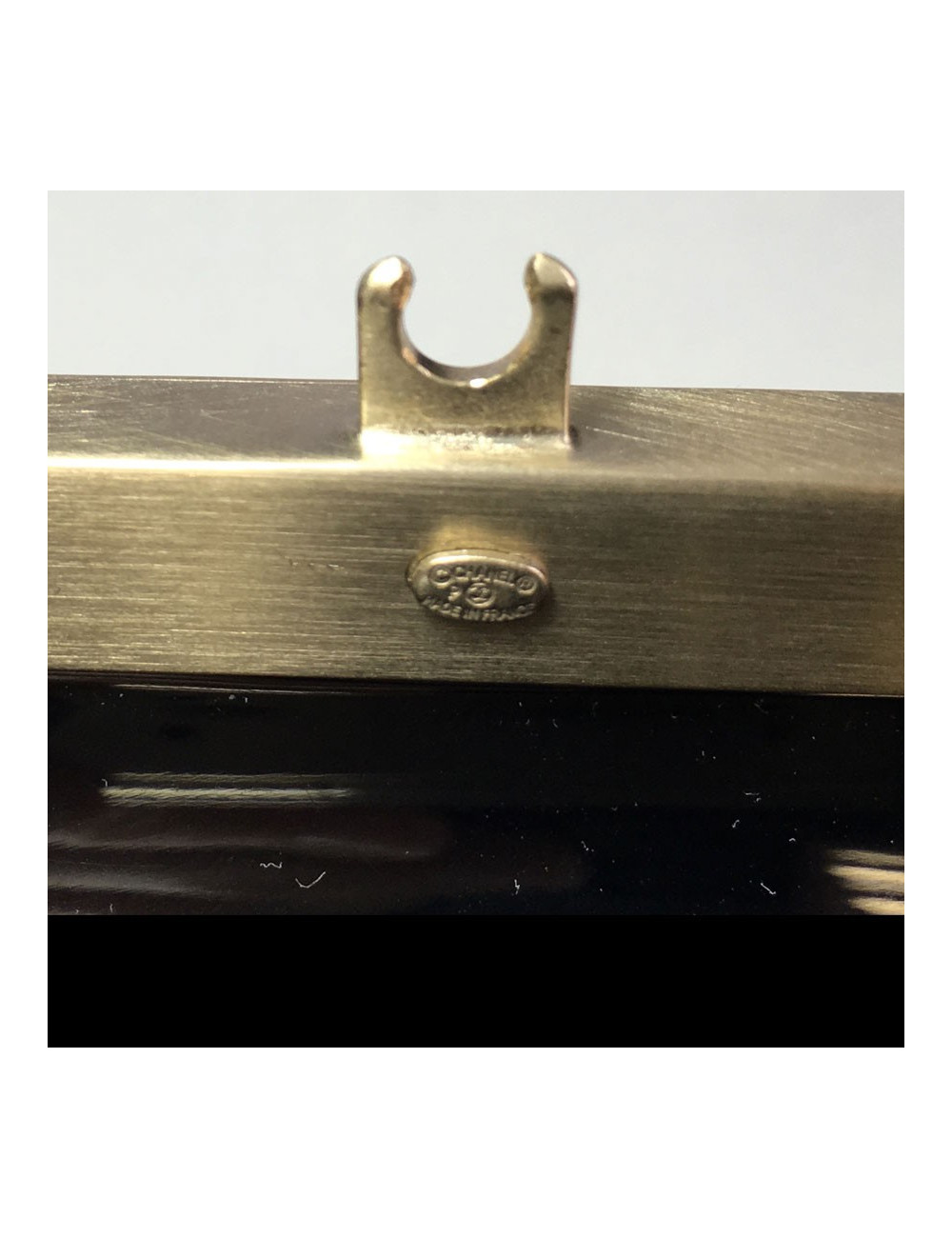 CHANEL "Paris-Dallas" cuff in black resin and jewellery gold metal