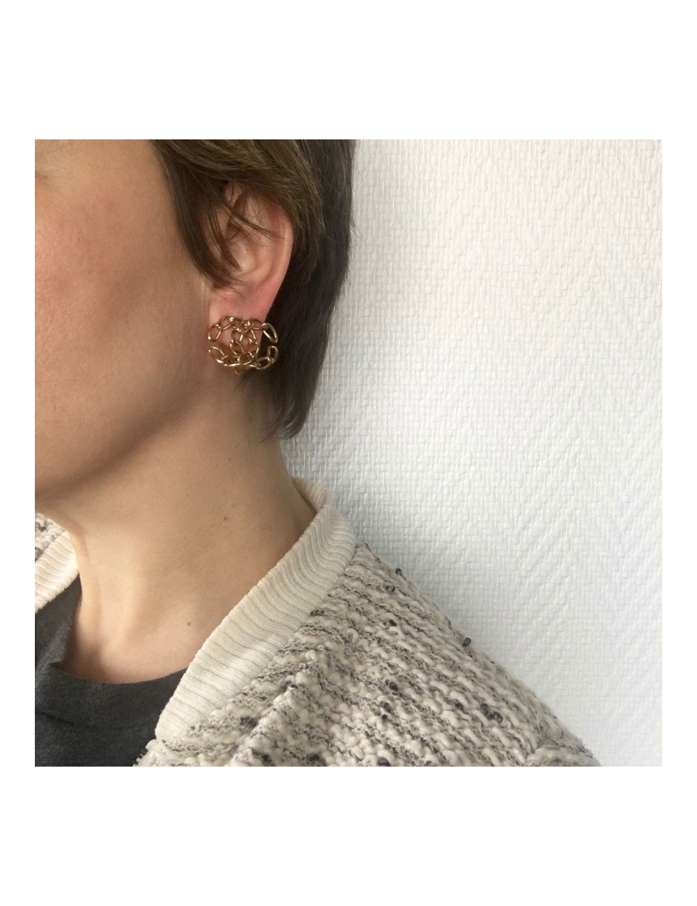 Gold metal Clips CHANEL CC earrings