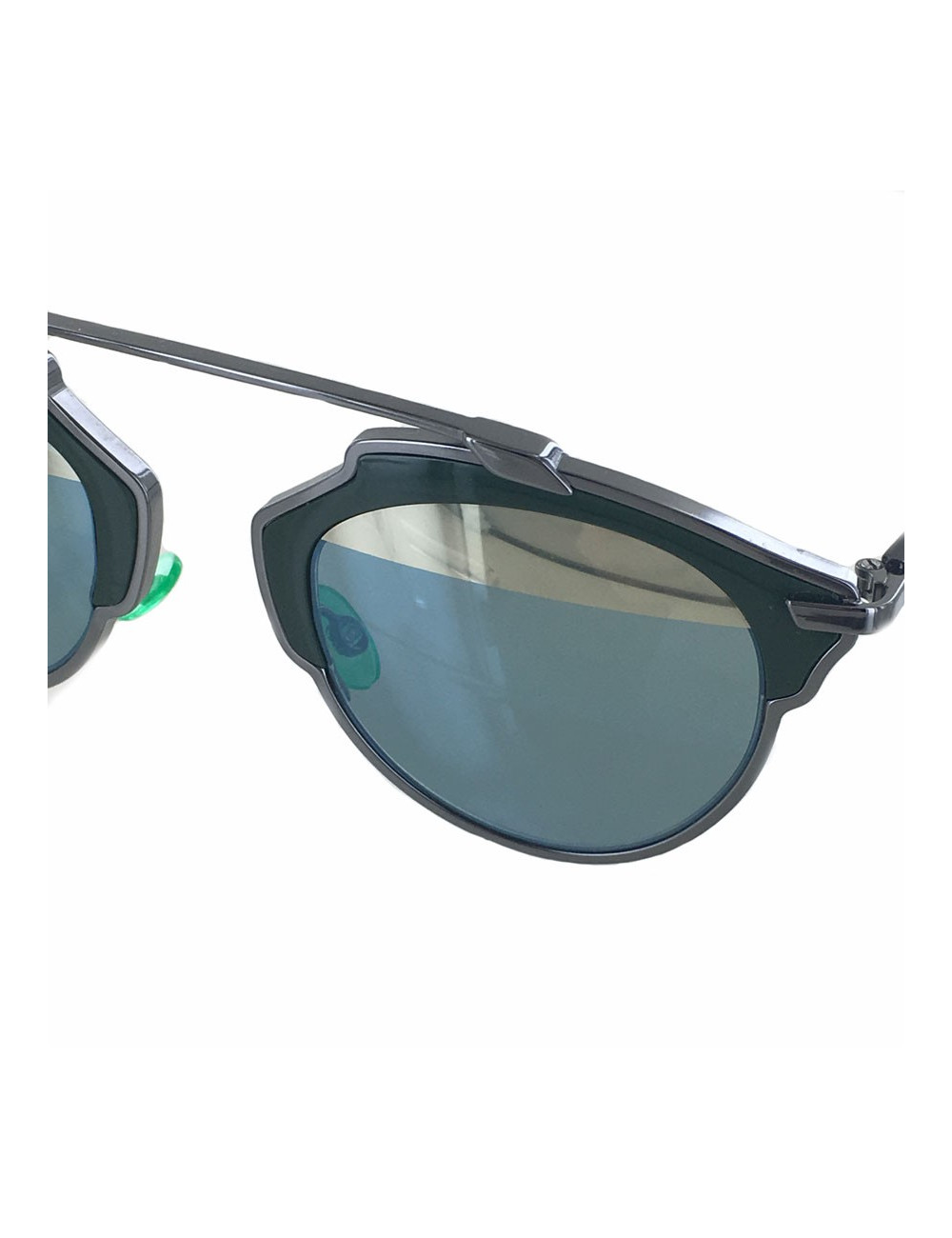 Lunettes de soleil DIOR vertes branches noires