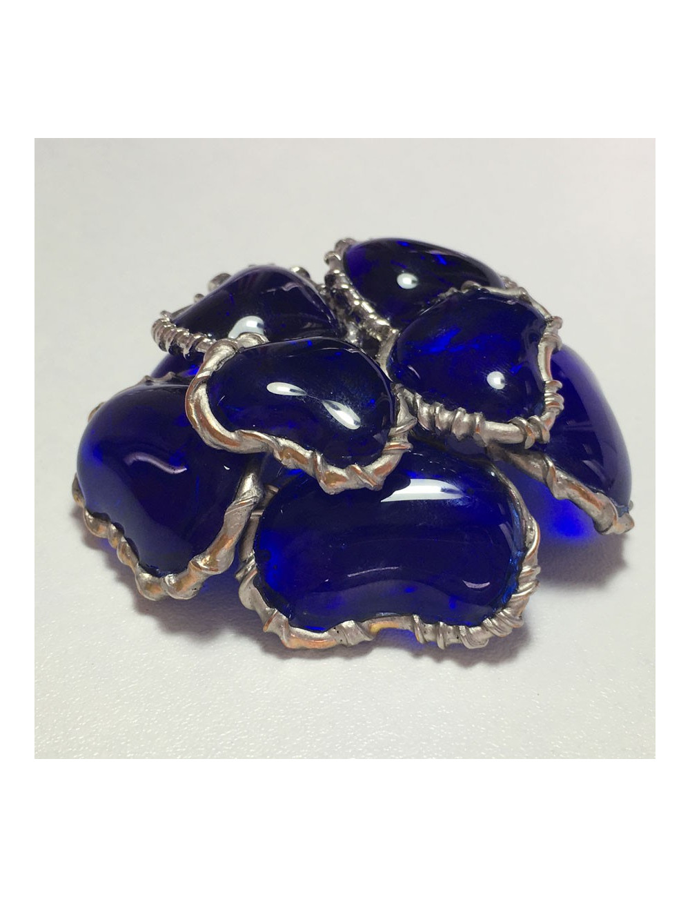 Sapphire glass GRIPOIX brooch