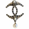 CHANEL CC metal gold, pearly pearls and rhinestone pins
