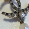 CHANEL CC metal gold, pearly pearls and rhinestone pins