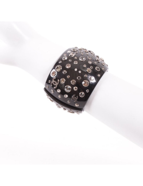 CHANEL cuff in black plexi