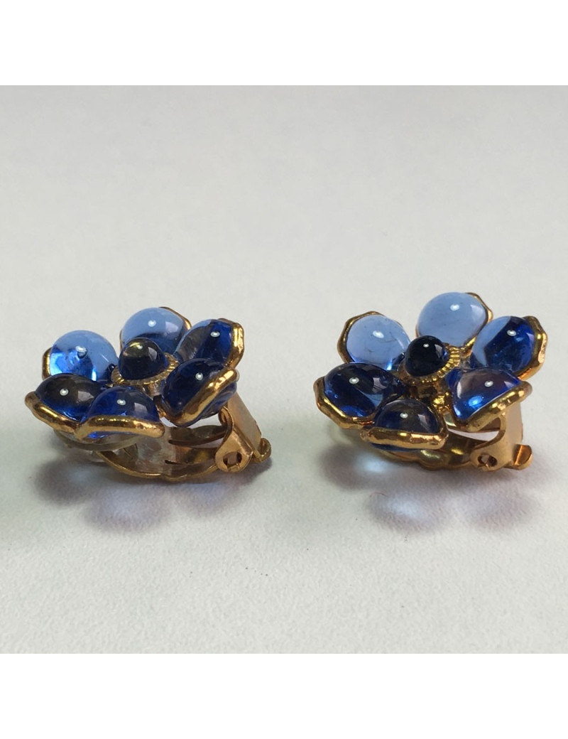 Boucles d'oreille clips MARGUERITE de VALOIS en pâte de verre bleue