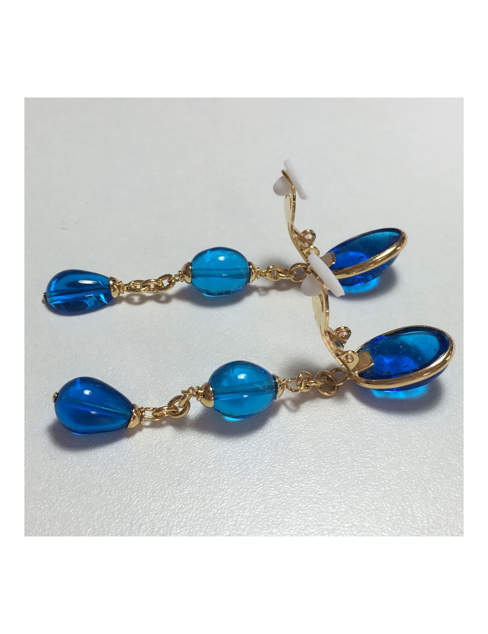 Boucles d'oreille clips MARGUERITE de VALOIS  en pâte de verre bleue